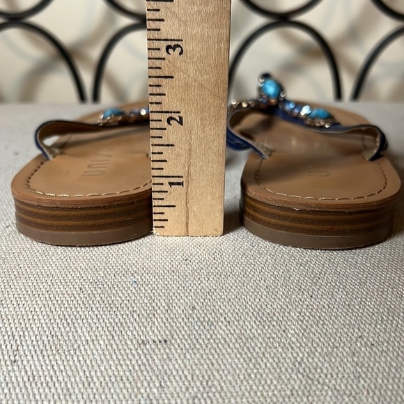 UNISA jeweled blue flat flip flops sandals size 8.5M - Picture 8 of 8